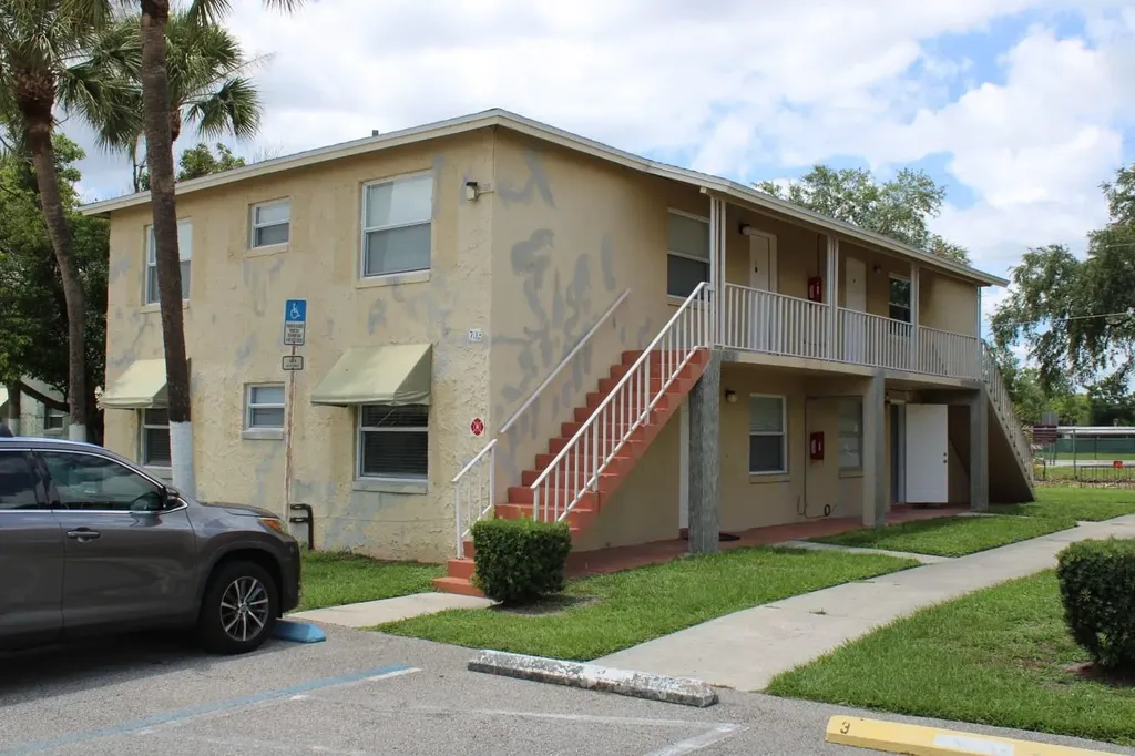 703 Michigan Court St Cloud FL 34769