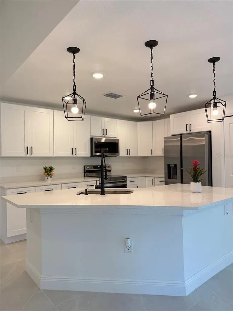 963 Sareta Street SE Palm Bay FL 32909