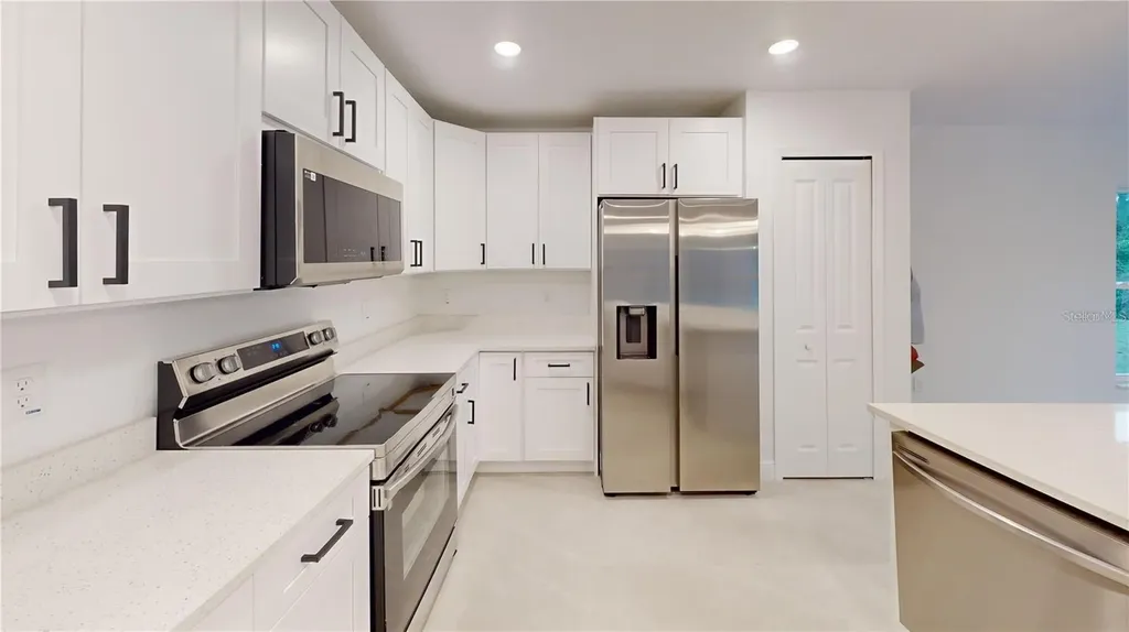 963 Sareta Street SE Palm Bay FL 32909