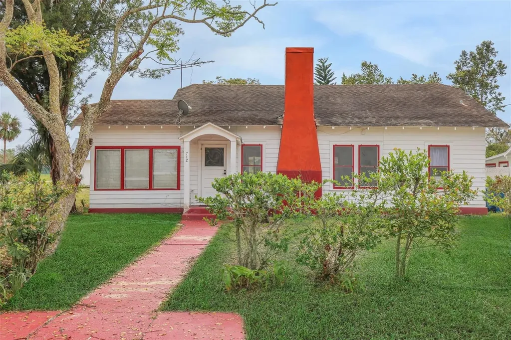 742 Hibiscus Avenue Lake Wales FL 33853