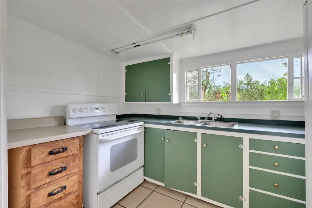 742 Hibiscus Avenue Lake Wales FL 33853