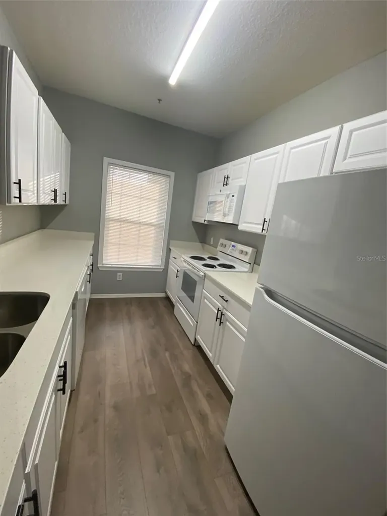 3605 Conroy Road Orlando FL 32839