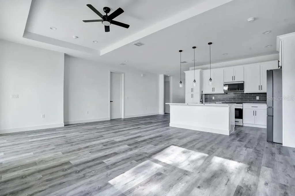 551 Dowling Circle Lady Lake FL 32159