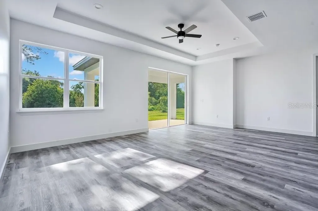 551 Dowling Circle Lady Lake FL 32159