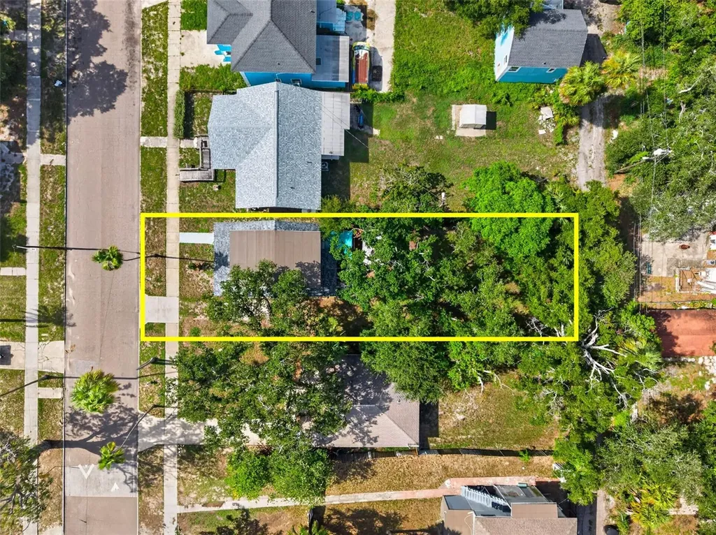 2042 14th Street S St Petersburg FL 33705