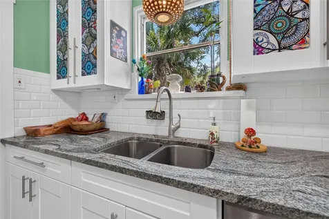 2042 14th Street S St Petersburg FL 33705