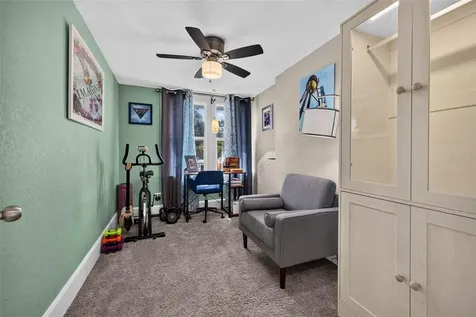 2042 14th Street S St Petersburg FL 33705