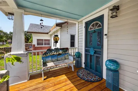 2042 14th Street S St Petersburg FL 33705