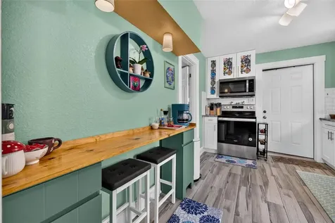 2042 14th Street S St Petersburg FL 33705