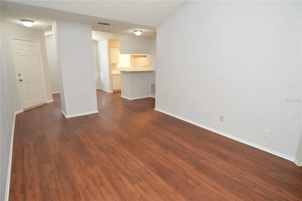 8630 Mallard Reserve Drive Tampa FL 33614