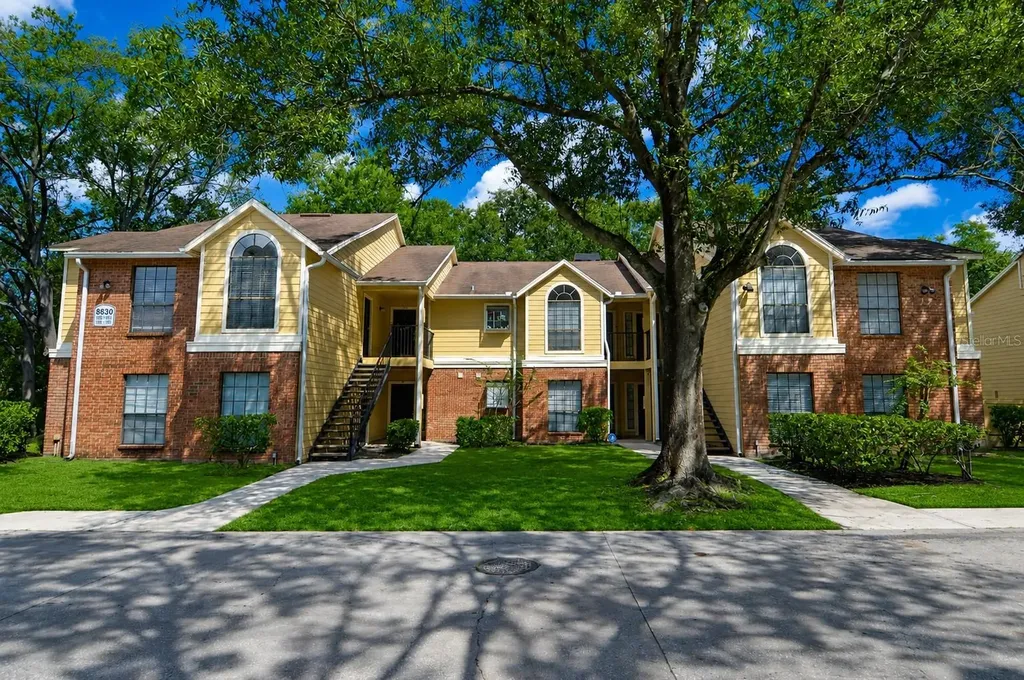 8630 Mallard Reserve Drive Tampa FL 33614
