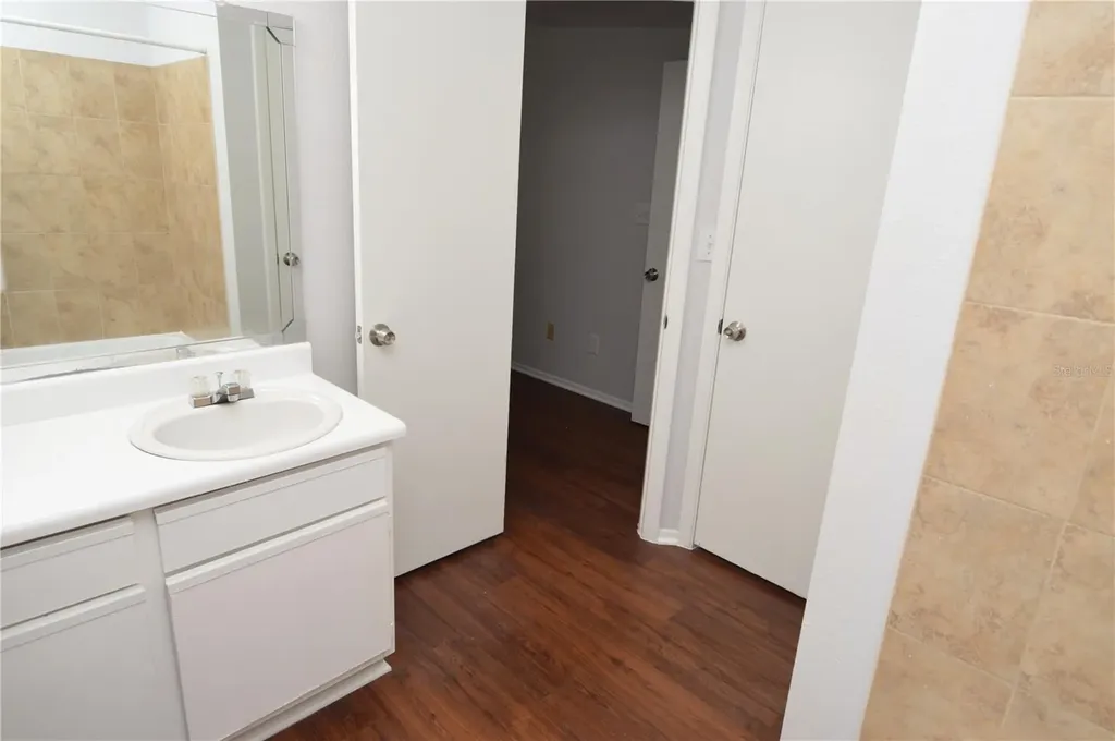 8630 Mallard Reserve Drive Tampa FL 33614