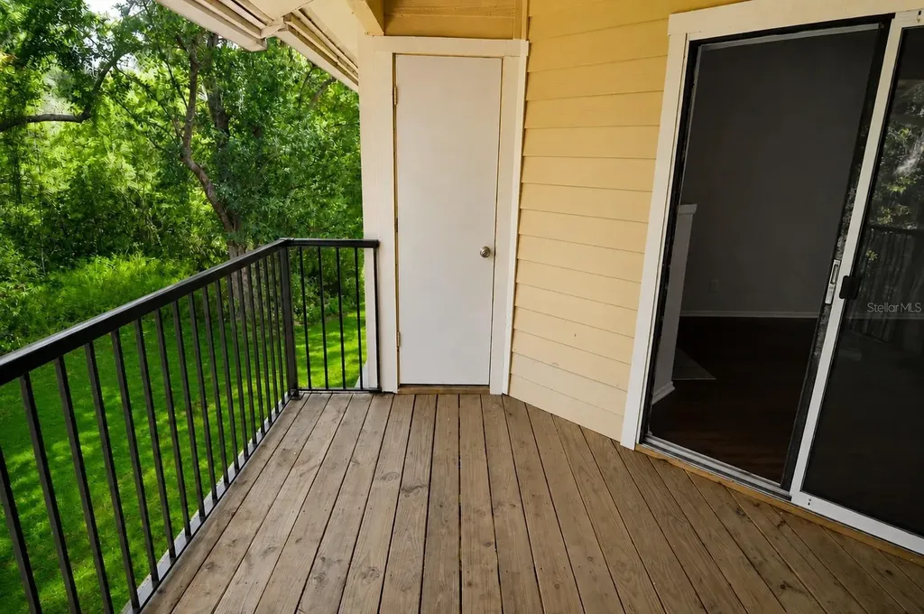 8630 Mallard Reserve Drive Tampa FL 33614