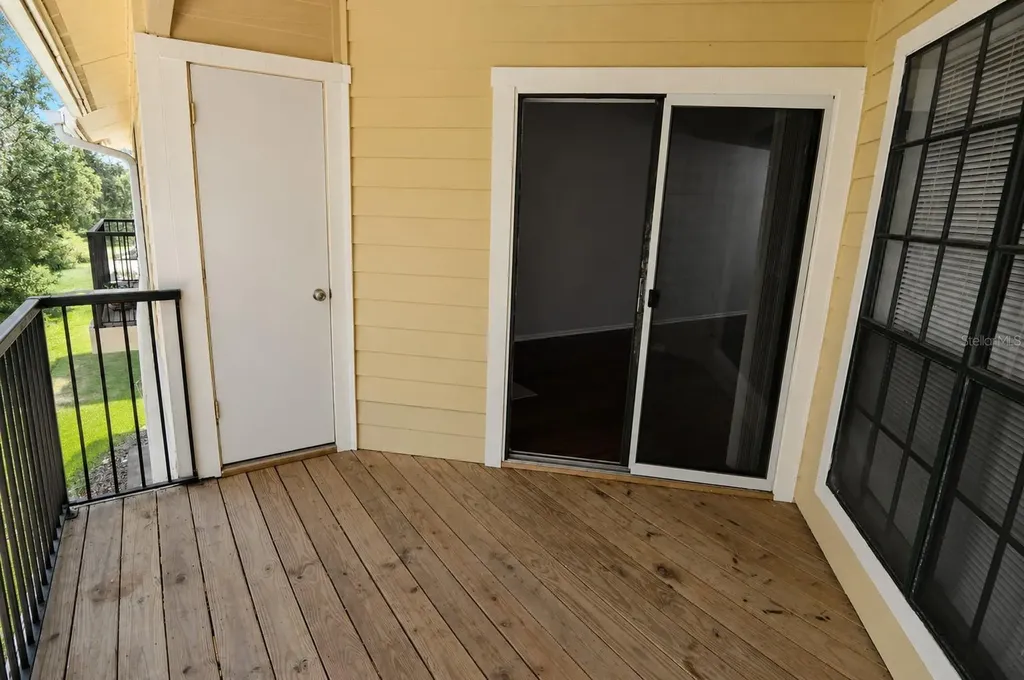 8630 Mallard Reserve Drive Tampa FL 33614