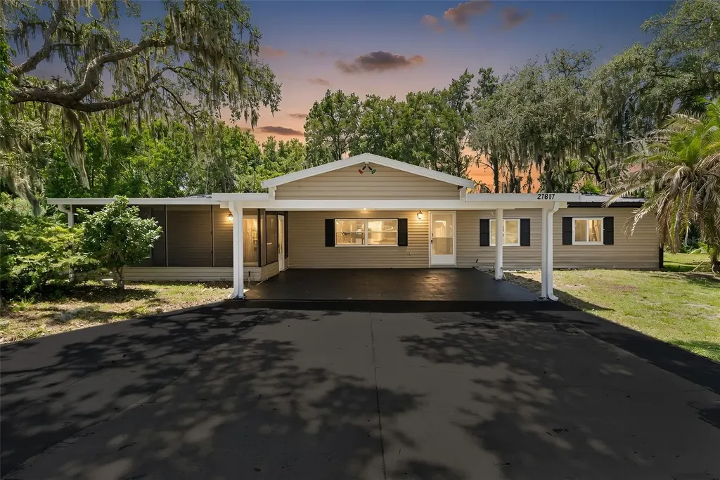 27817 W Pelican Isle Drive Leesburg FL 34748