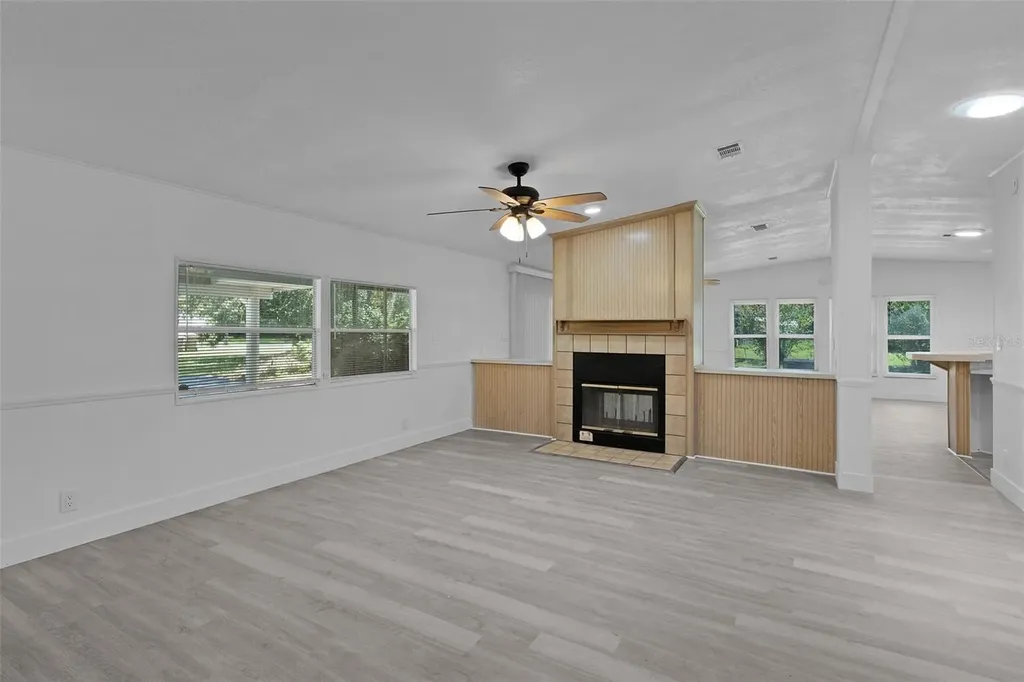27817 W Pelican Isle Drive Leesburg FL 34748