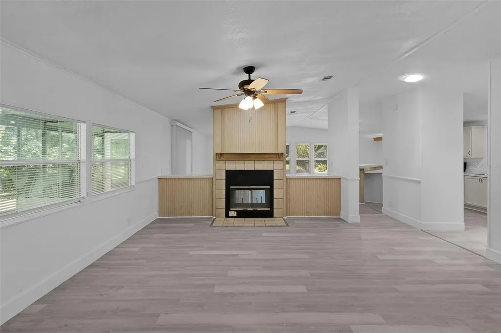 27817 W Pelican Isle Drive Leesburg FL 34748