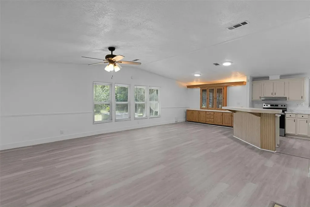 27817 W Pelican Isle Drive Leesburg FL 34748