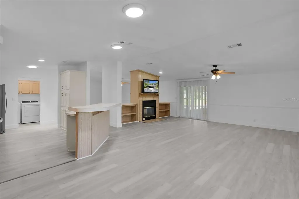 27817 W Pelican Isle Drive Leesburg FL 34748