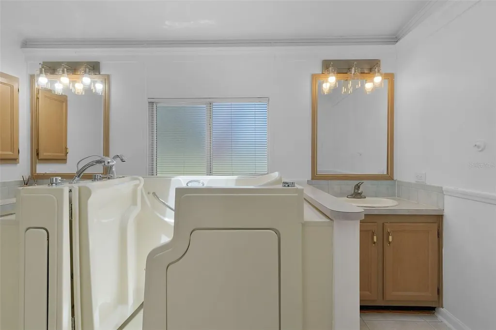 27817 W Pelican Isle Drive Leesburg FL 34748