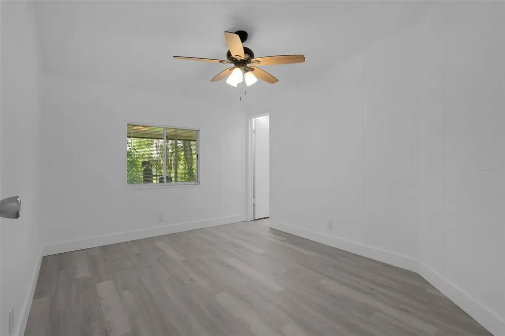 27817 W Pelican Isle Drive Leesburg FL 34748