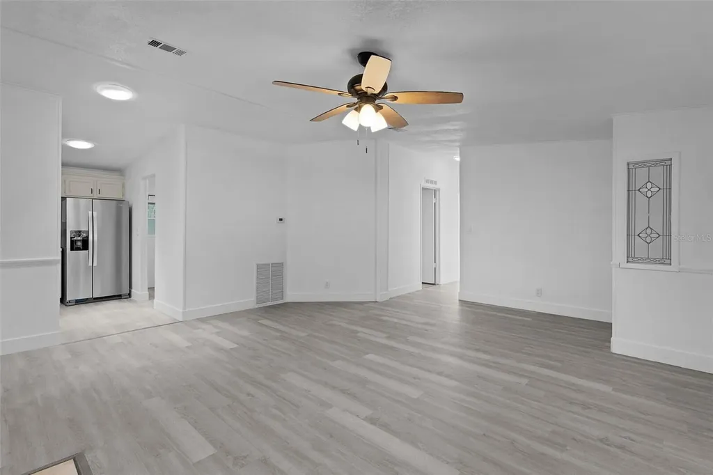 27817 W Pelican Isle Drive Leesburg FL 34748