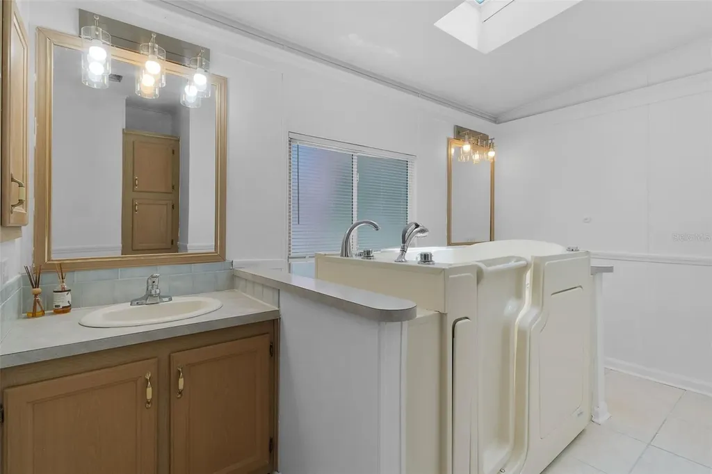 27817 W Pelican Isle Drive Leesburg FL 34748