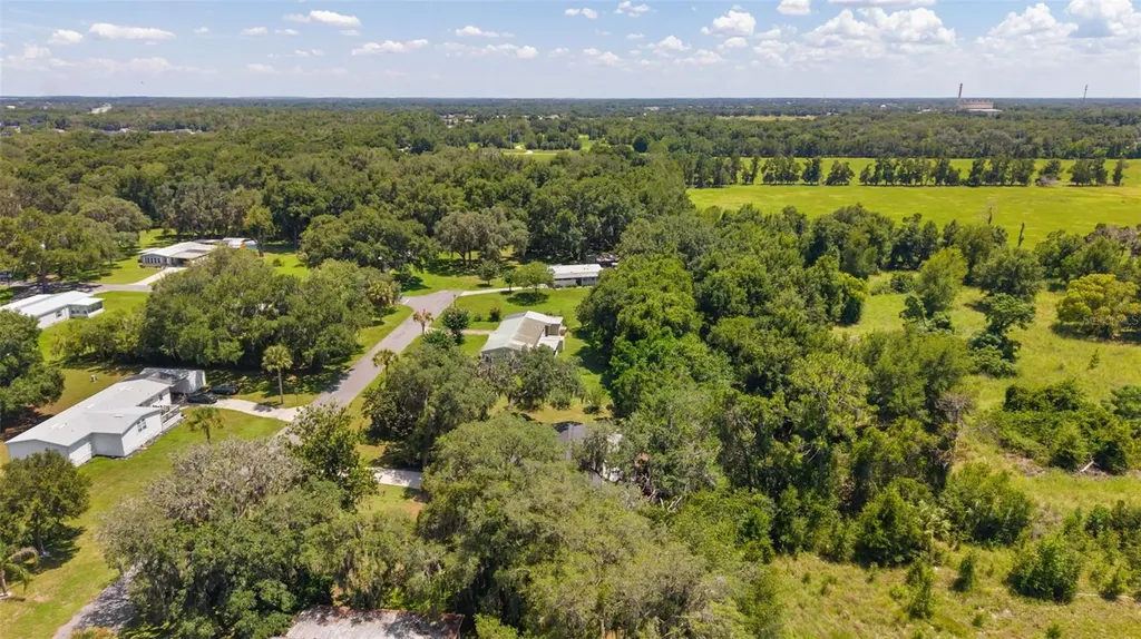 27817 W Pelican Isle Drive Leesburg FL 34748