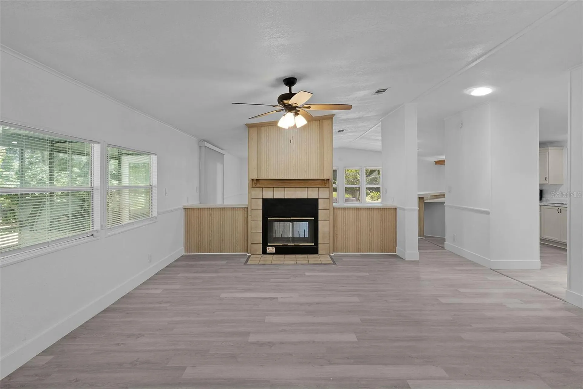 27817 W Pelican Isle Drive Leesburg FL 34748