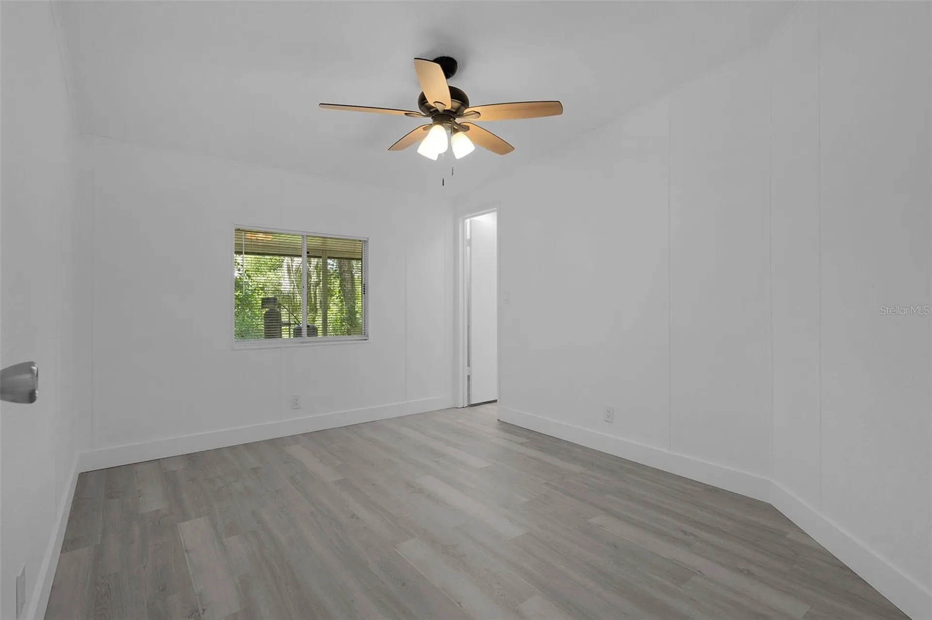 27817 W Pelican Isle Drive Leesburg FL 34748