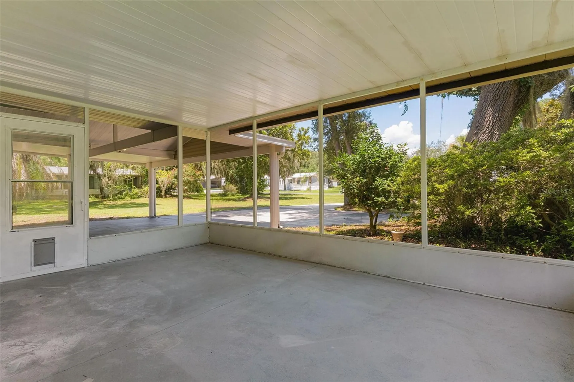 27817 W Pelican Isle Drive Leesburg FL 34748