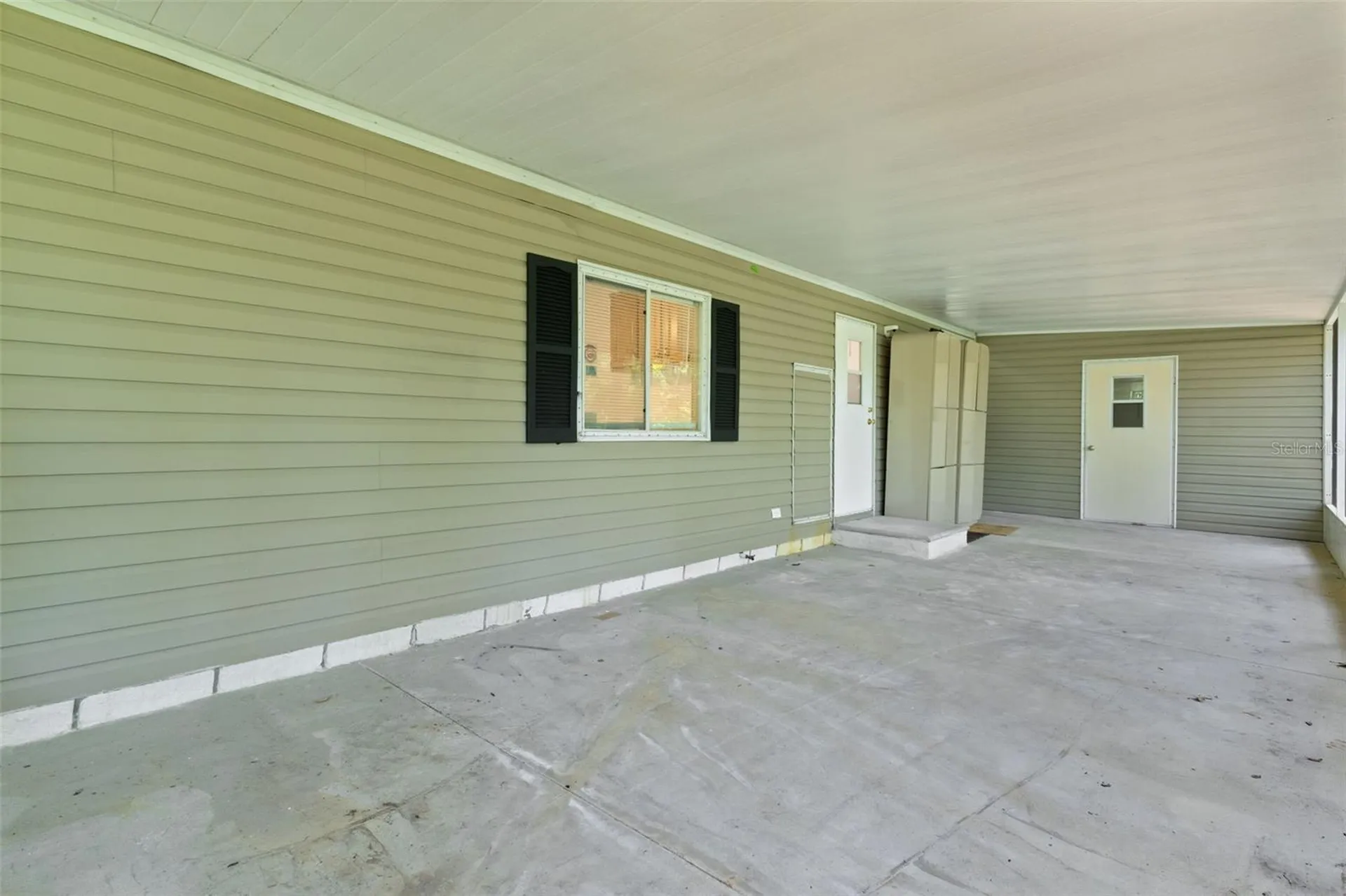 27817 W Pelican Isle Drive Leesburg FL 34748