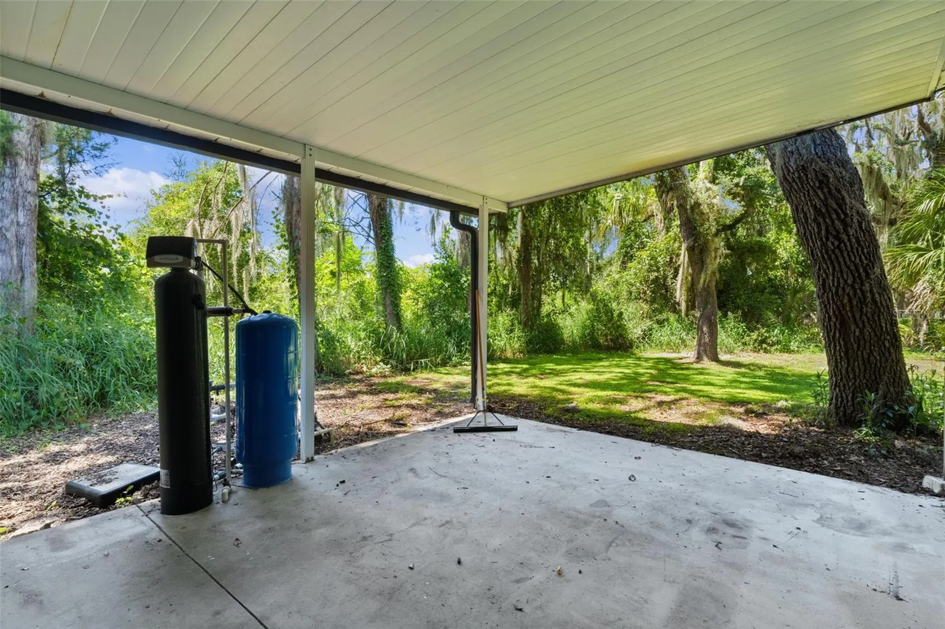 27817 W Pelican Isle Drive Leesburg FL 34748