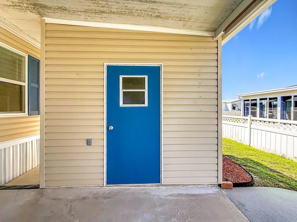 1660 Elkhart Circle Tavares FL 32778
