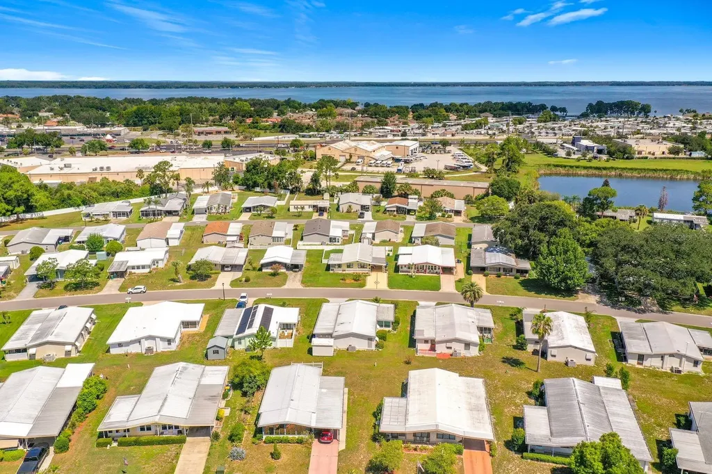 1660 Elkhart Circle Tavares FL 32778