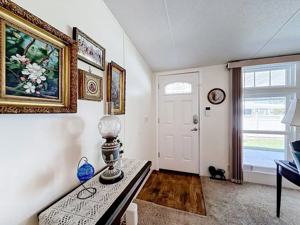 1660 Elkhart Circle Tavares FL 32778