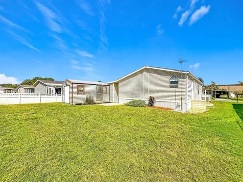 1660 Elkhart Circle Tavares FL 32778