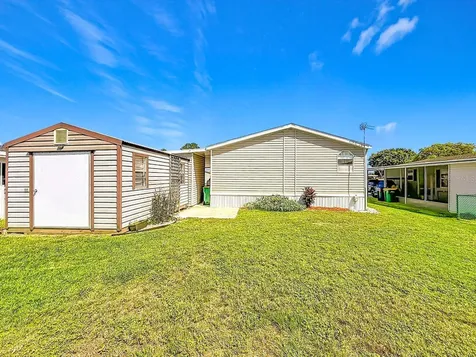 1660 Elkhart Circle Tavares FL 32778