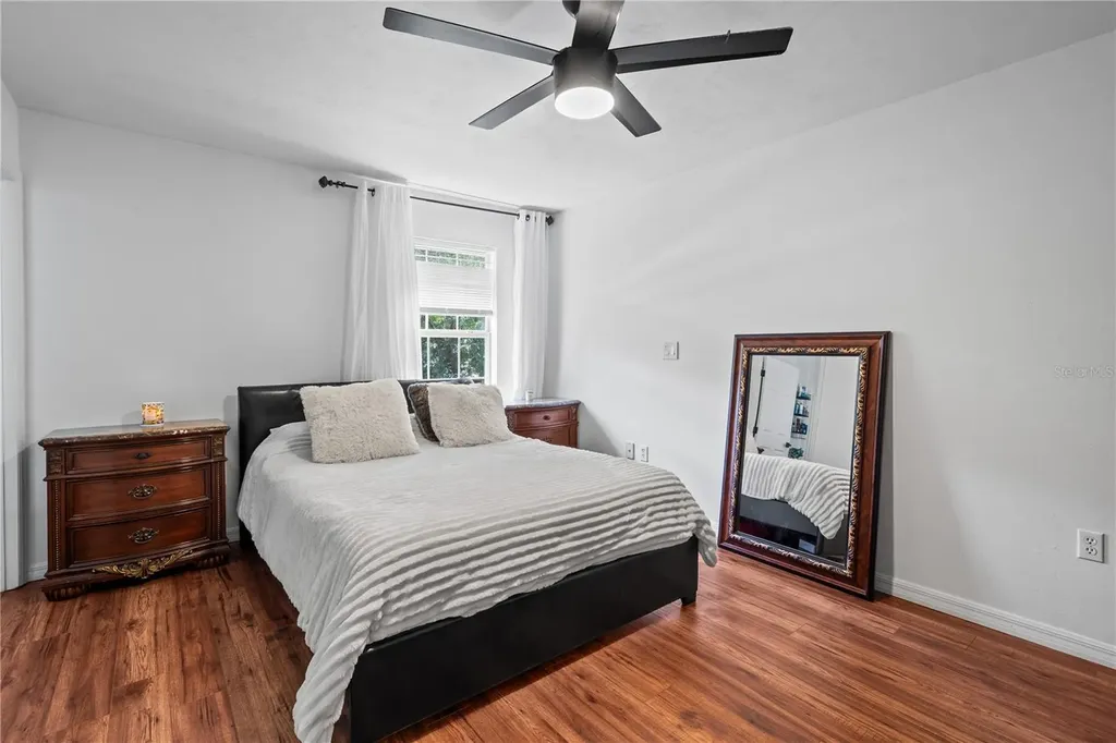 1215 NW 55th Street NW Gainesville FL 32605