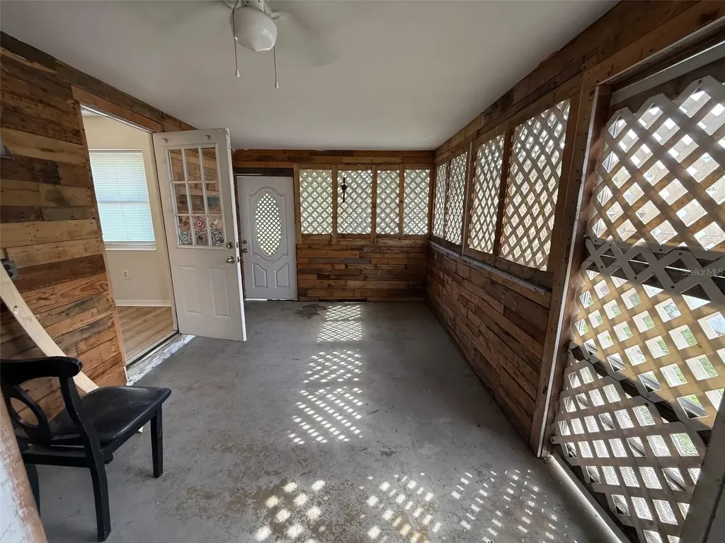 2217 20th Avenue W Bradenton FL 34205