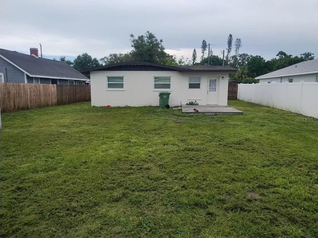 2217 20th Avenue W Bradenton FL 34205