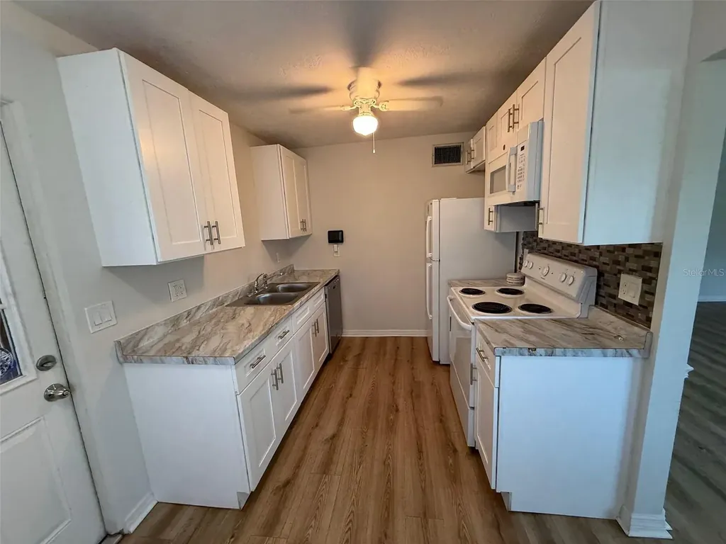 2217 20th Avenue W Bradenton FL 34205