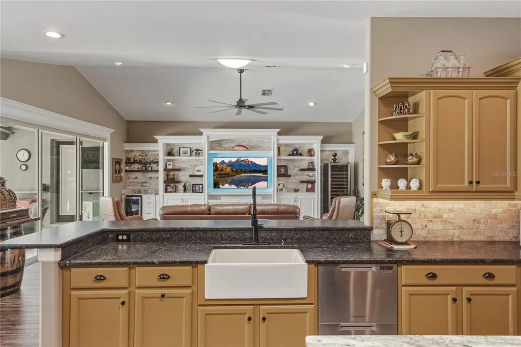 37405 Highridge Drive Dade City FL 33525