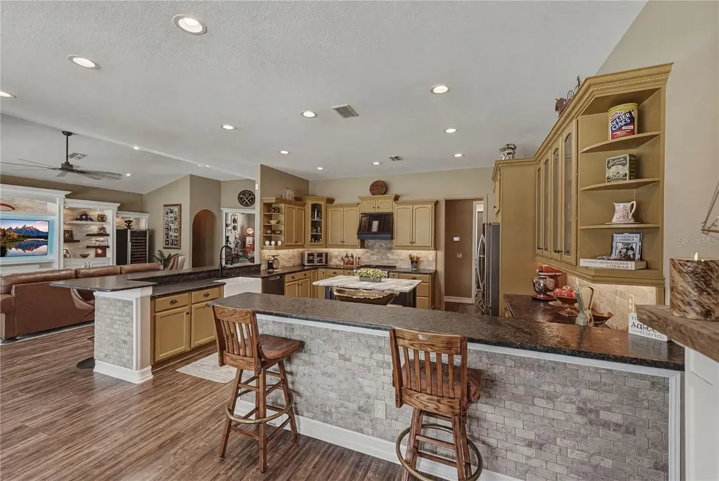 37405 Highridge Drive Dade City FL 33525