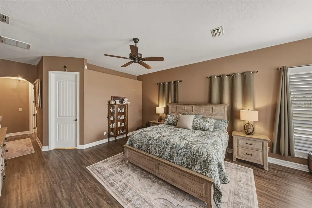 37405 Highridge Drive Dade City FL 33525