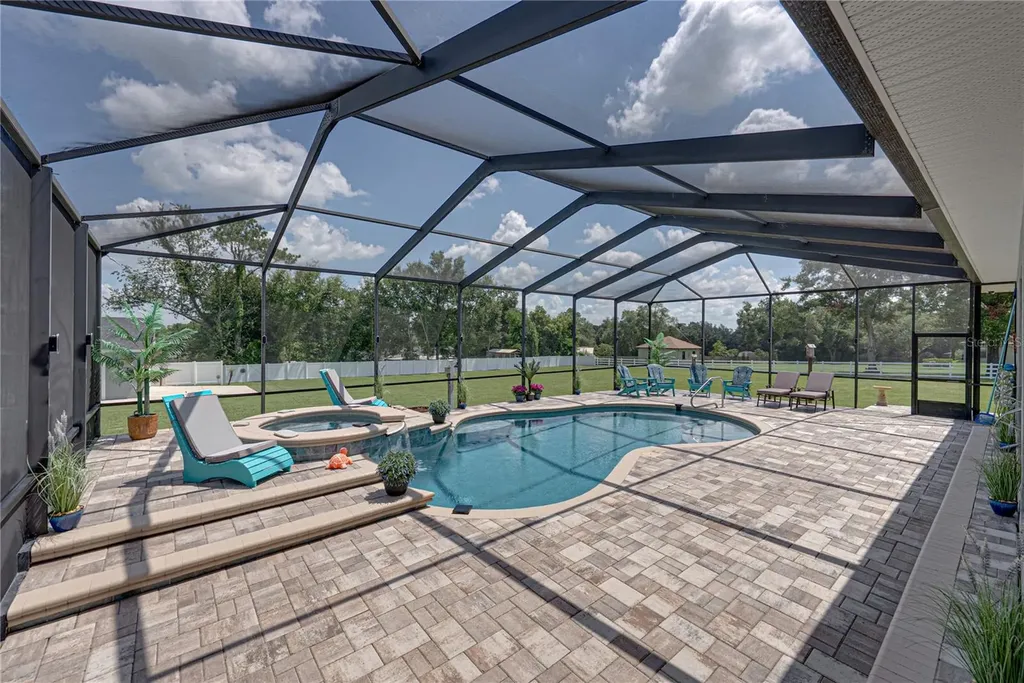 37405 Highridge Drive Dade City FL 33525