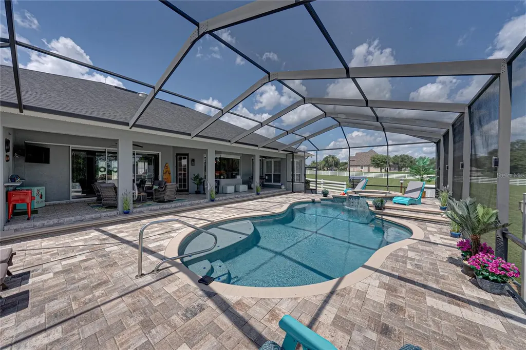 37405 Highridge Drive Dade City FL 33525