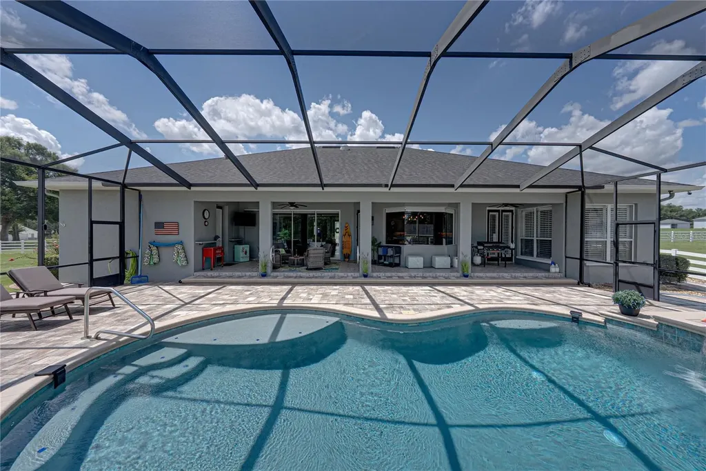 37405 Highridge Drive Dade City FL 33525