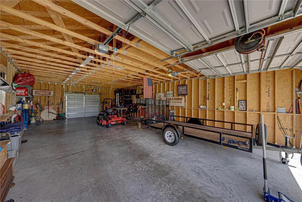 37405 Highridge Drive Dade City FL 33525