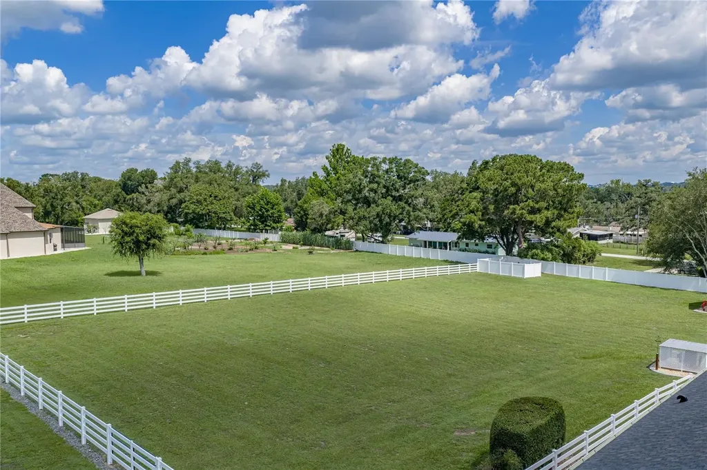 37405 Highridge Drive Dade City FL 33525